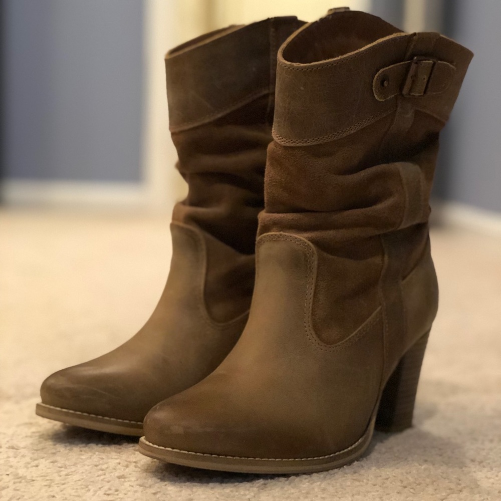 Levi’s Cowgirl boots size 7.5